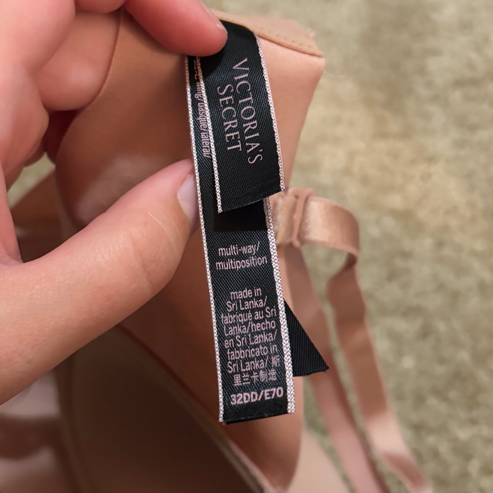Victoria’s Secret Very Sexy Push-Up Multiway Strapless Bra - Picture 3 of 3